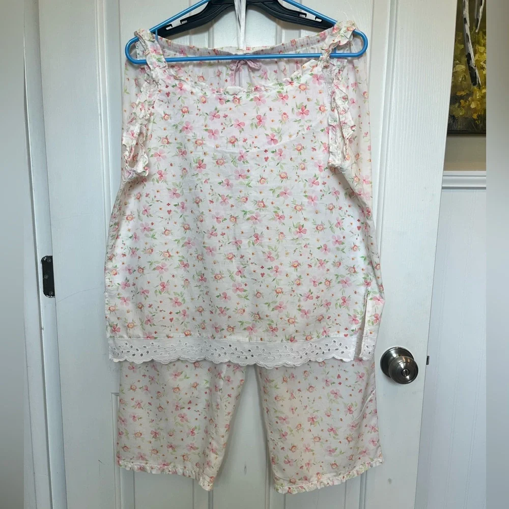 Floral Adonna Women’s Pajama Set - Picture 4 of 7